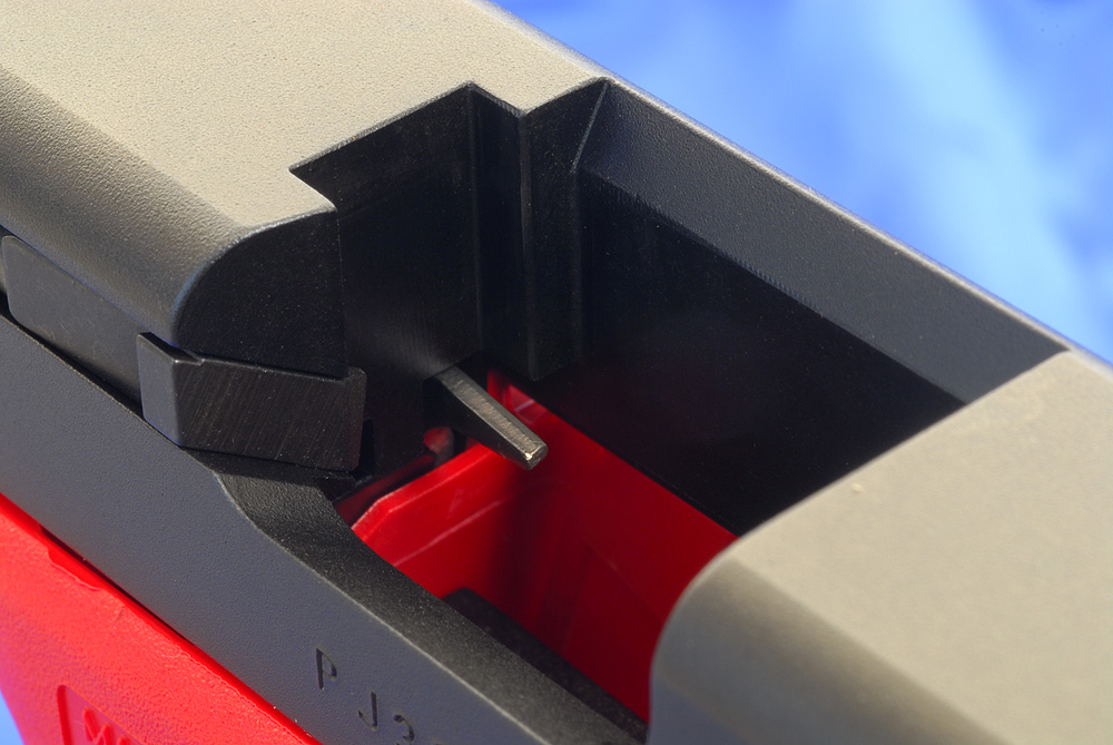 g17r-port.jpg