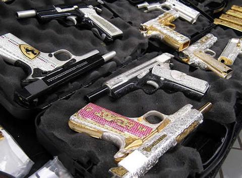 mexican_guns_02.jpg