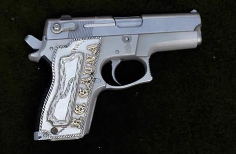 mexican_guns_04.jpg